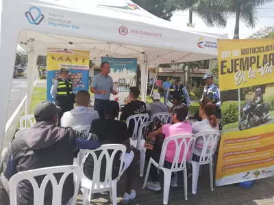 Campaña “soy un motociclista ejemplar en la vía” llega al barrio La Habana, Cuba