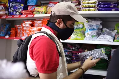 45 kilos de productos de confitería fueron destruidos en operativos previos a la celebración de Halloween