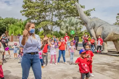 Niños de las familias de las barras de fútbol de la ciudad, pasaron una mañana divertida en el bioparque Ukumarí