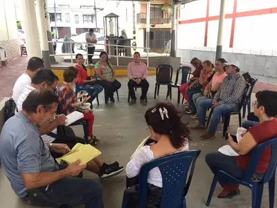 Secretario de vivienda social recorre comuna el río y corregimiento de Caimalito