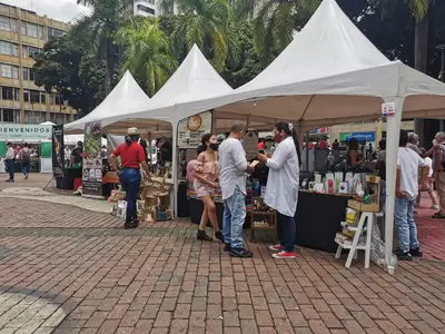 Los pereiranos respondieron al llamado para celebrar el día del amor y la amistad y reactivar la economía de la ciudad